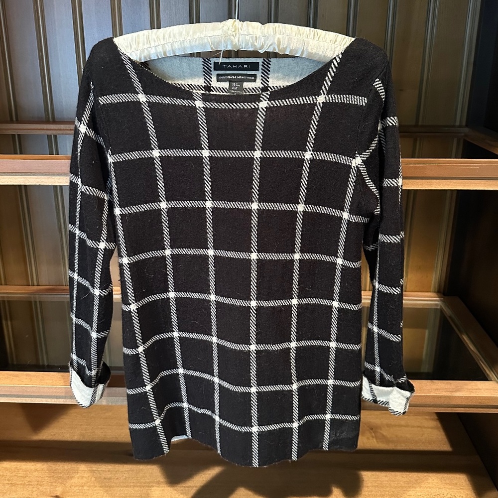 Tahari 100% Extra Fine Merino Wool Sweater